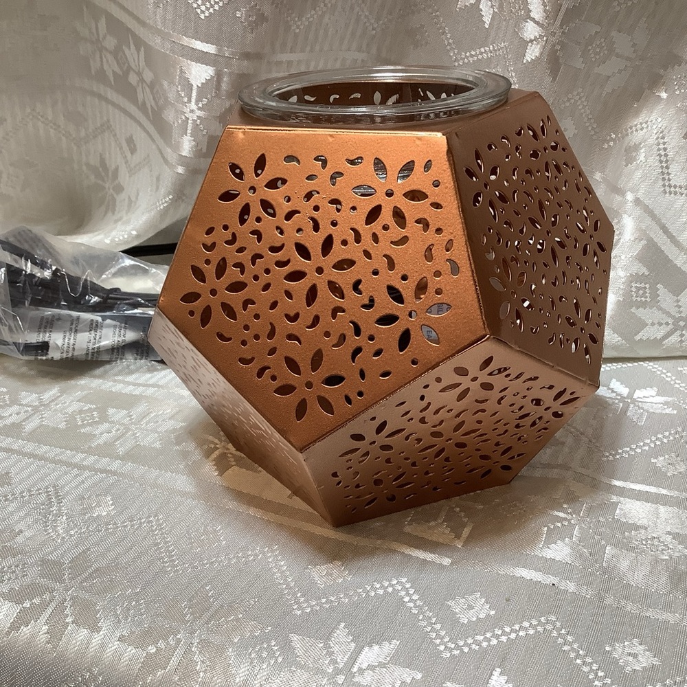 Scentsy Copper Cast Wax Warmer Electric 20 Watt Bulb Metal Retired